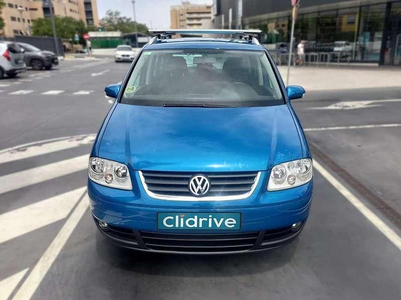 Usado VW Touran Advance 140 CV (102 kW) 2005 Azul Monovolumen