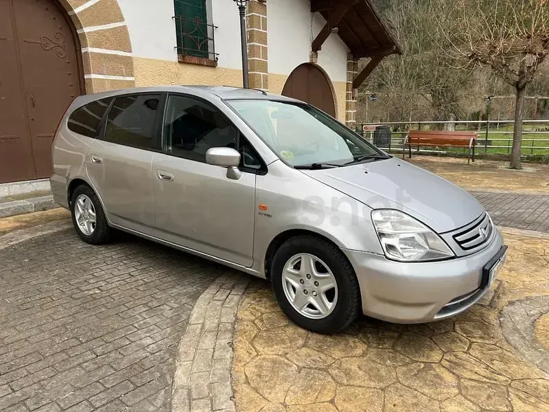 Usado Honda Stream Sport 156 CV (114 kW) 2002 Gris / plata Monovolumen