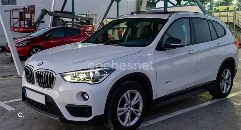 Usado BMW X1 Comfort Edition 150 CV (110 kW) 2017 Blanco SUV
