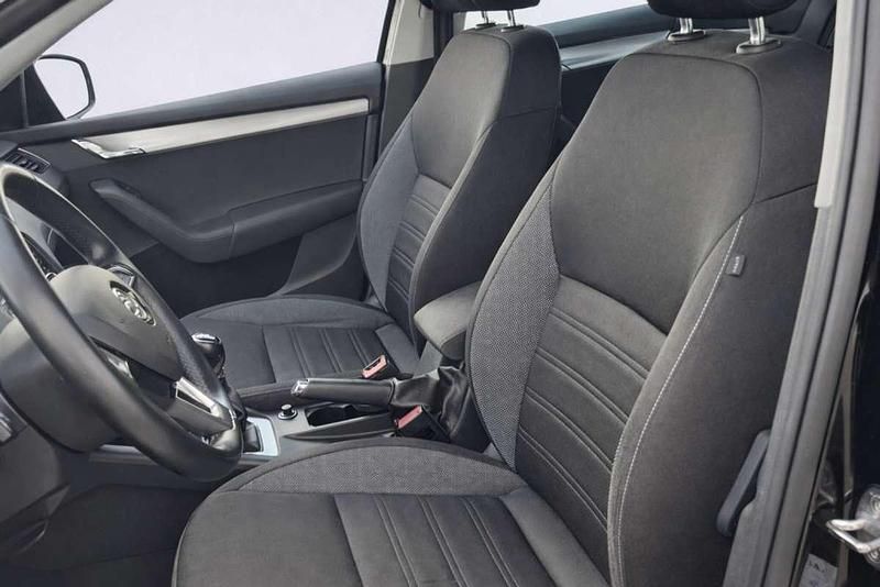 Usado Skoda Octavia Style 110 CV (80 kW) 2018 Negro Utilitario