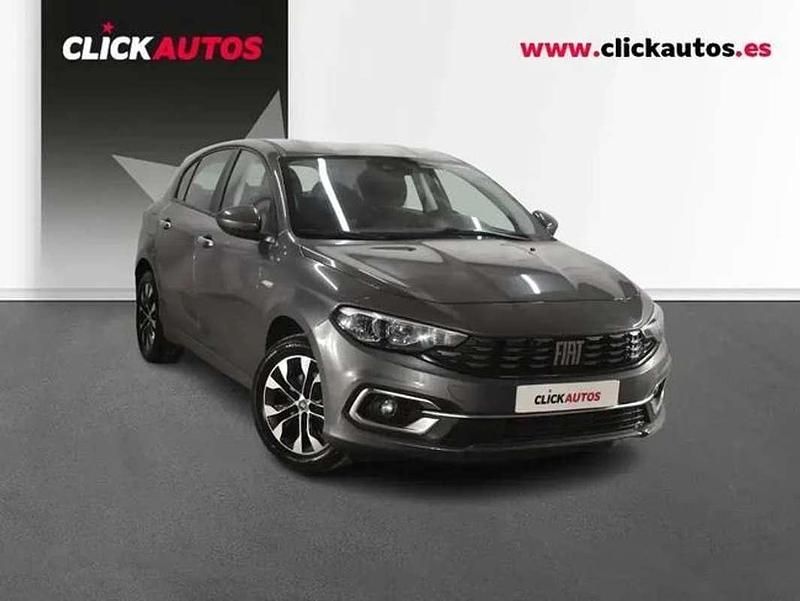 Usado Fiat Tipo City Life 99 CV (72 kW) 2023 Gris Familiar