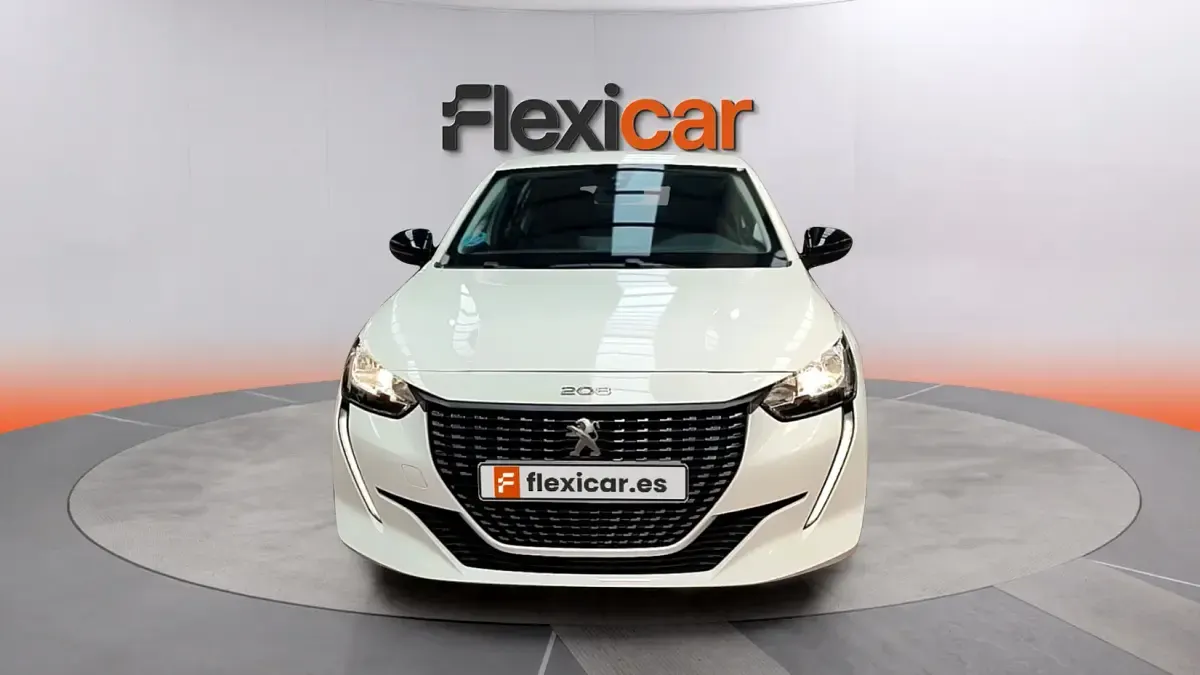 Usado Peugeot 208 Active 101 CV (74 kW) 2022 Blanco Utilitario