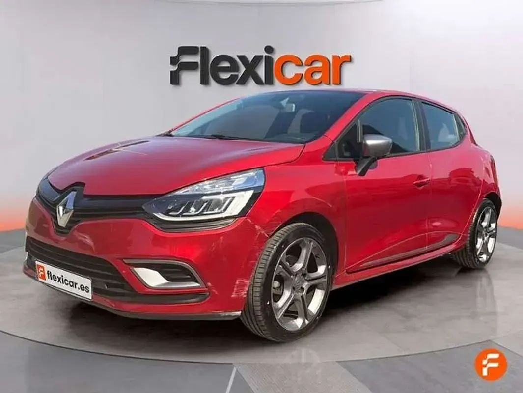 Usado Renault Clio Zen 118 CV (86 kW) 2017 Rojo Utilitario