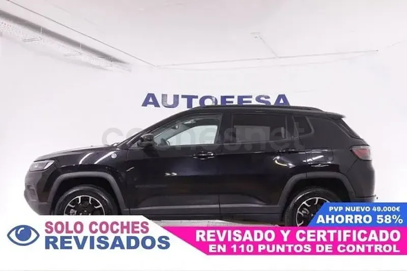 Usado Jeep Compass Trailhawk 240 CV (176 kW) 2022 Negro SUV