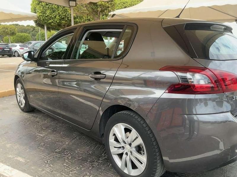 Usado Peugeot 308 Access 99 CV (72 kW) 2017 Gris Utilitario