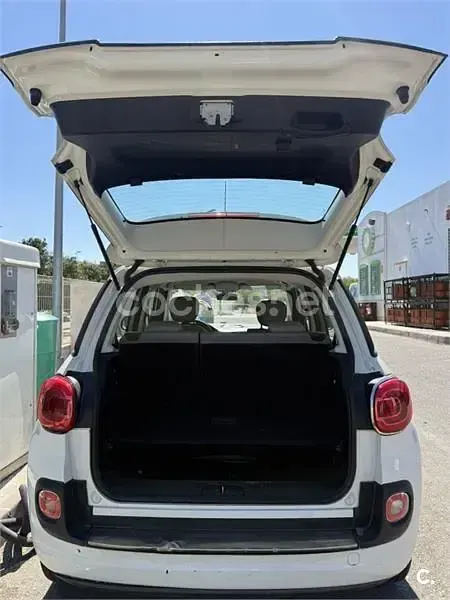 Usado Fiat 500L Lounge 95 CV (69 kW) 2014 Blanco Monovolumen