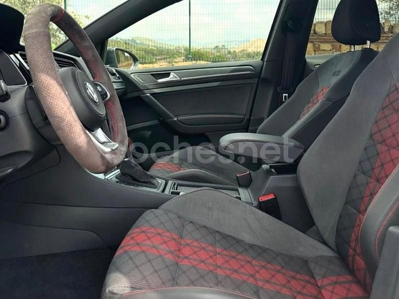 Usado VW Golf VII GTI 290 CV (213 kW) 2019 Gris / plata Berlina