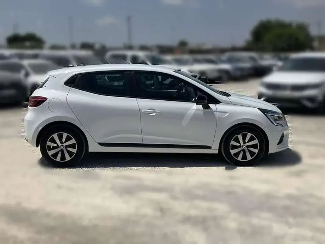 Usado Renault Clio Equilibre 101 CV (74 kW) 2023 Blanco Utilitario