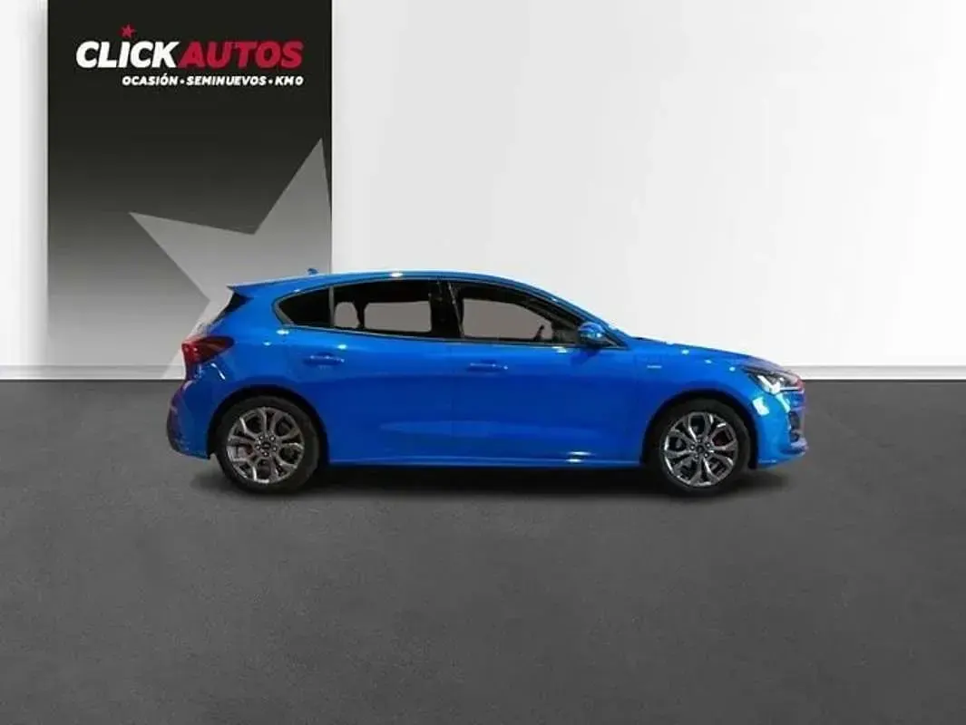 Usado Ford Focus ST-Line 125 HP (91 kW) 2023 Azul Sedan