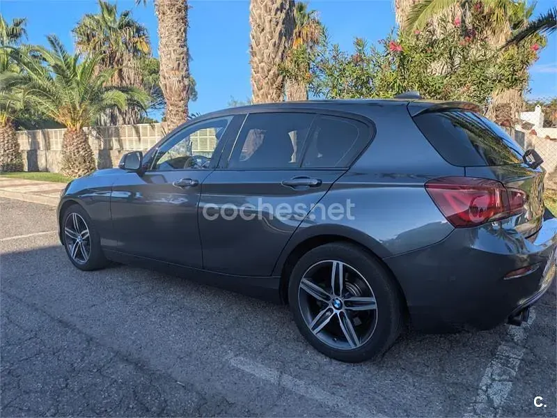 Usado BMW 120 190 CV (139 kW) 2018 Gris / plata Berlina