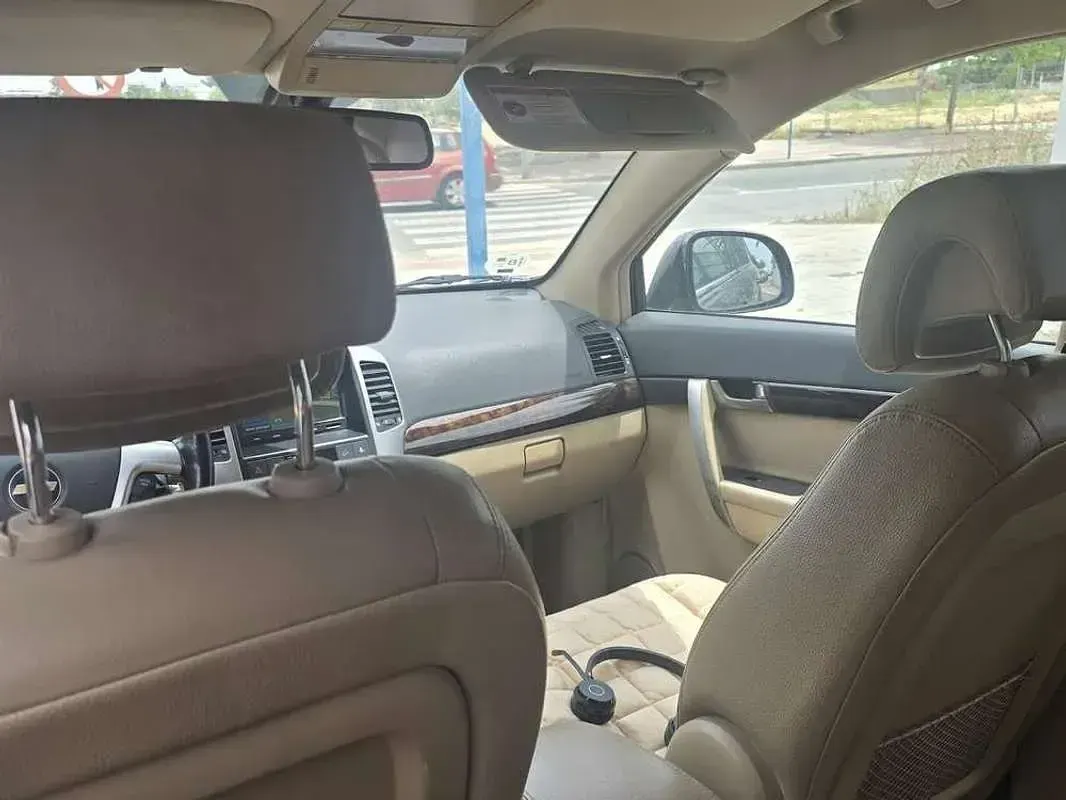 Usado Chevrolet Captiva LT 150 CV (110 kW) 2010 Negro SUV