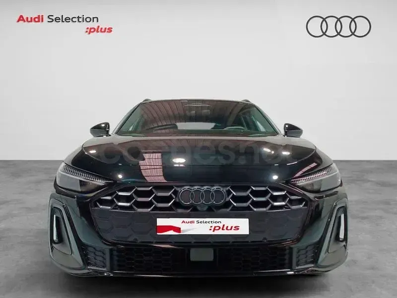 Usado Audi A5 204 CV (150 kW) 2025 Negro Familiar