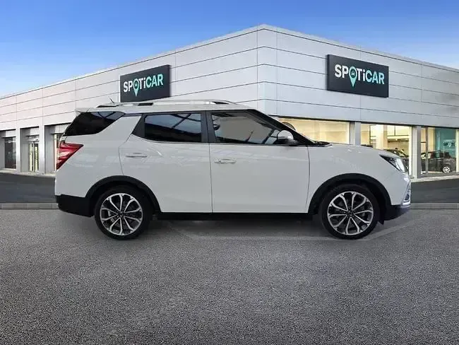 Usado SsangYong XLV 129 CV (94 kW) 2019 Blanco SUV