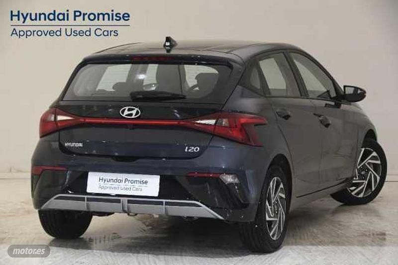 Usado Hyundai i20 99 CV (72 kW) 2024 Aurora grey Utilitario
