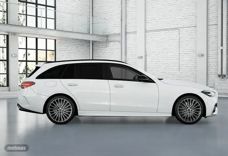 Usado Mercedes C220 200 CV (147 kW) 2022 Blanco Familiar