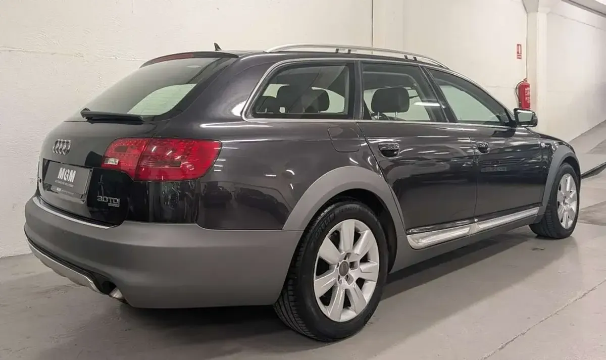 Usado Audi A6 Allroad 239 CV (175 kW) 2009 Gris Familiar