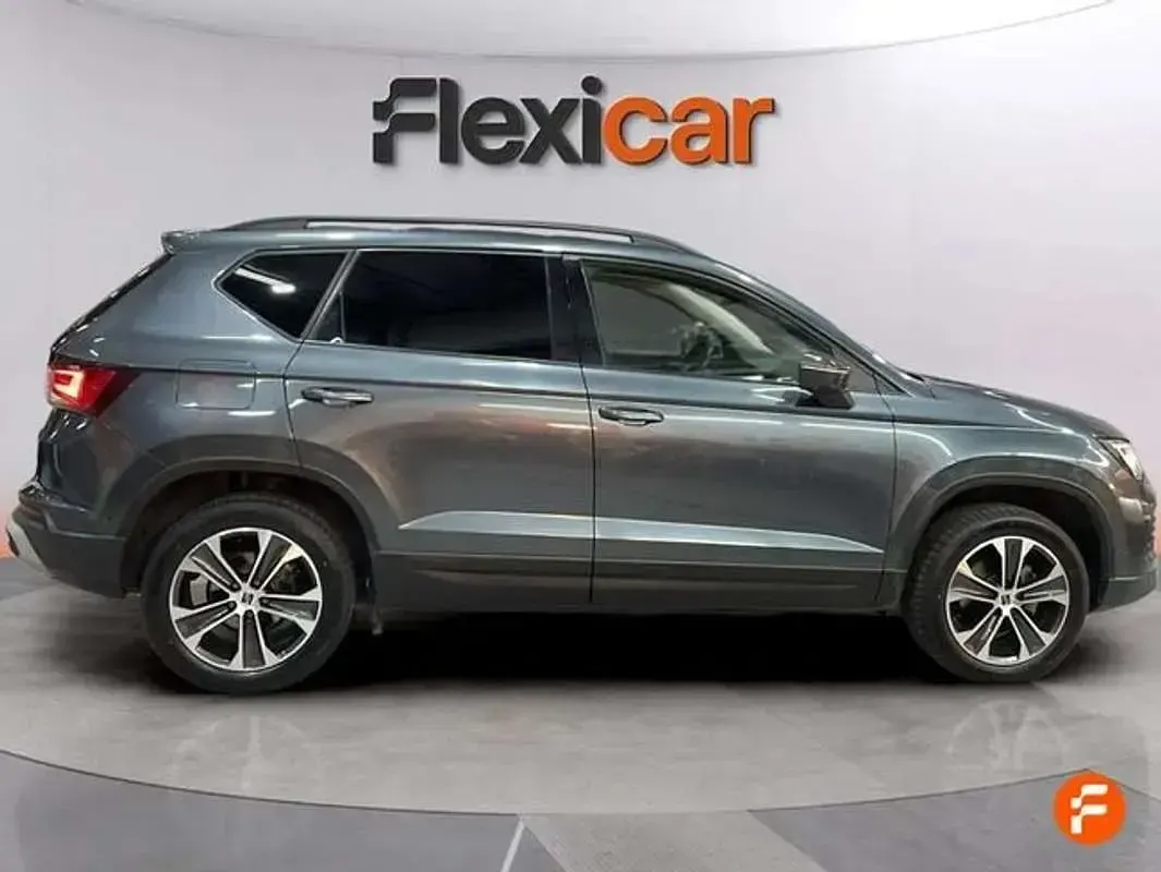Usado Seat Ateca Style 150 CV (110 kW) 2021 Gris SUV