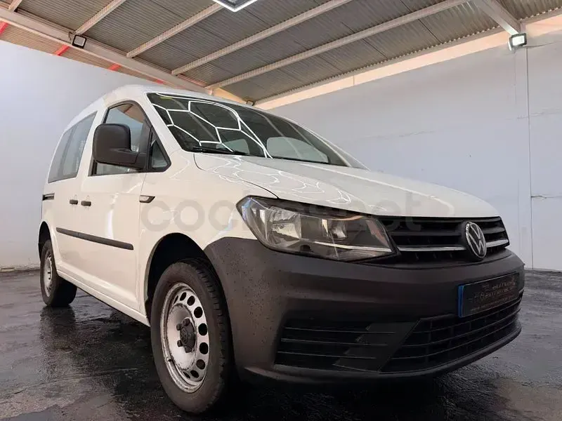 Usado VW Caddy 122 CV (89 kW) 2018 Blanco Monovolumen