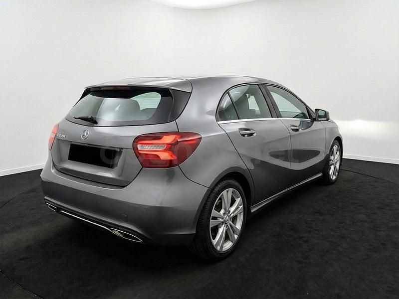Usado Mercedes A200 136 CV (100 kW) 2017 Gris / plata Berlina
