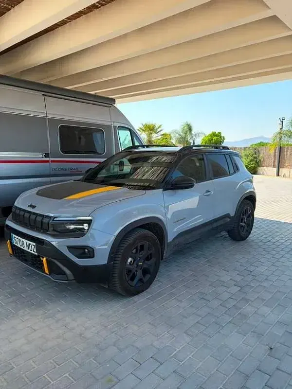 Usado Jeep Avenger North 144 CV (105 kW) 2025 Gris SUV