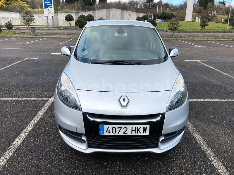 Usado Renault Scénic III Expression 95 CV (69 kW) 2012 Gris / plata Monovolumen