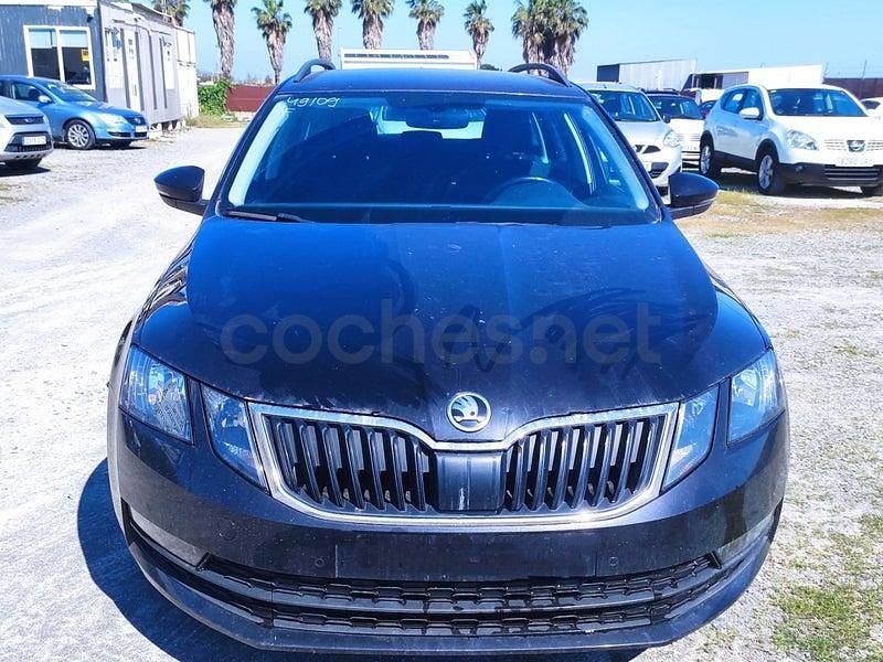 Usado Skoda Octavia Ambition 115 CV (84 kW) 2020 Negro Familiar