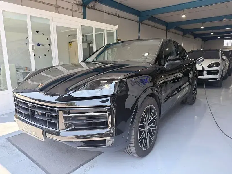 Usado Porsche Cayenne 470 CV (345 kW) 2025 Negro SUV
