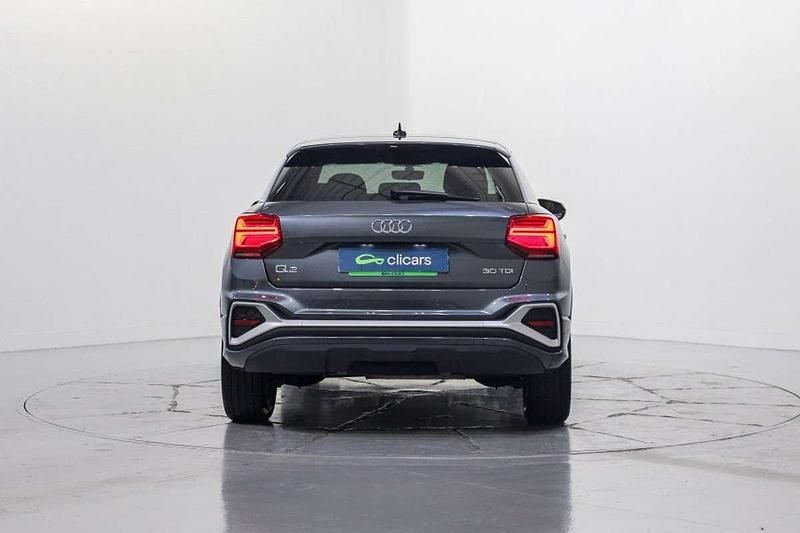 Usado Audi Q2 S-Line 116 CV (85 kW) 2022 Gris SUV