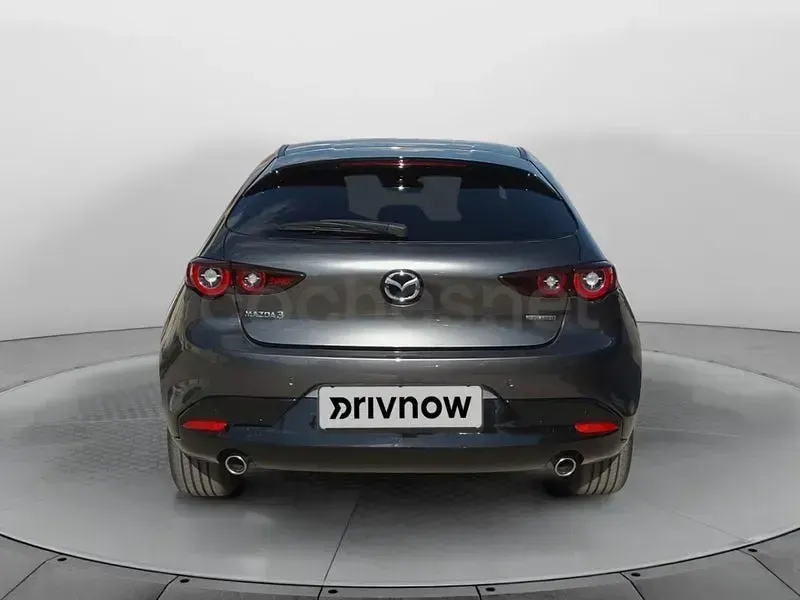 Usado Mazda 3 Exclusive-Line 186 HP (136 kW) 2023 Cinzento Sedan