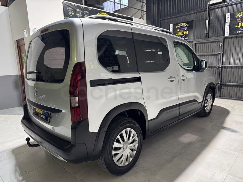 Usado Peugeot Rifter Active 130 CV (95 kW) 2019 Gris / plata Monovolumen