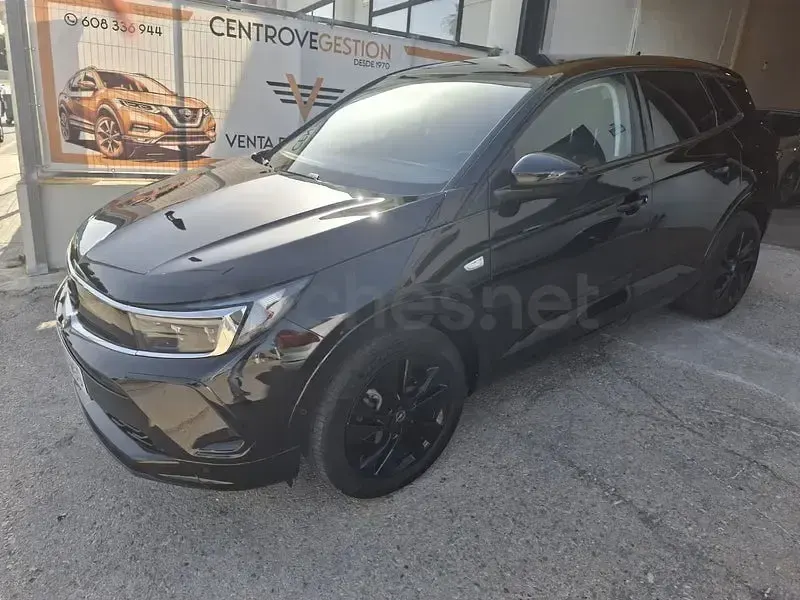 Usado Opel Grandland X 130 CV (95 kW) 2023 Negro SUV