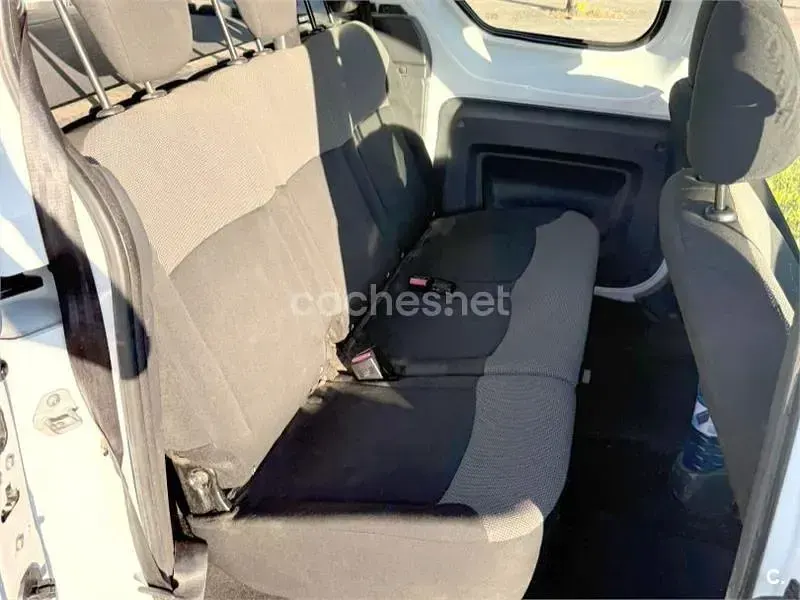Usado Dacia Dokker 90 CV (66 kW) 2017 Blanco Monovolumen