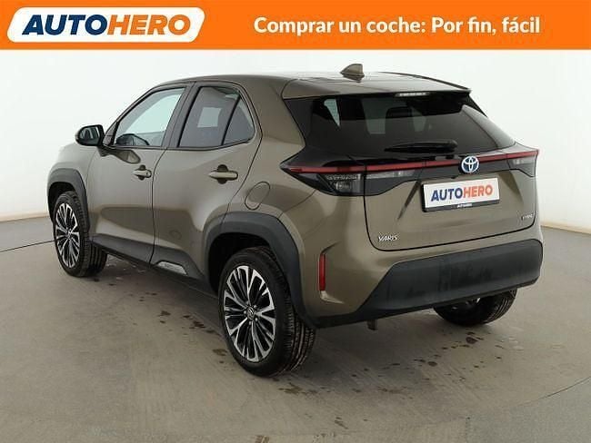 Usado Toyota Yaris Hybrid Style 116 CV (85 kW) 2022 Verde