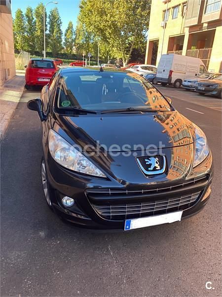 Usado Peugeot 207 CC 120 CV (88 kW) 2013 Negro Descapotable