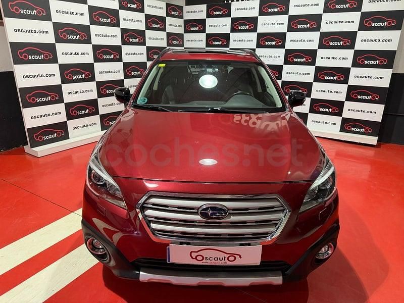 Usado Subaru Outback 175 CV (128 kW) 2018 Granate Familiar