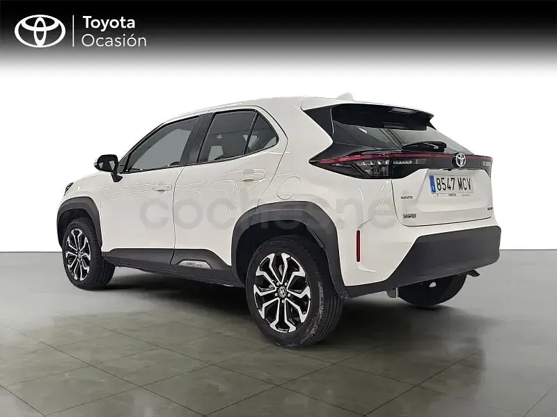 Usado Toyota Yaris Cross Active 116 CV (85 kW) 2022 Blanco SUV