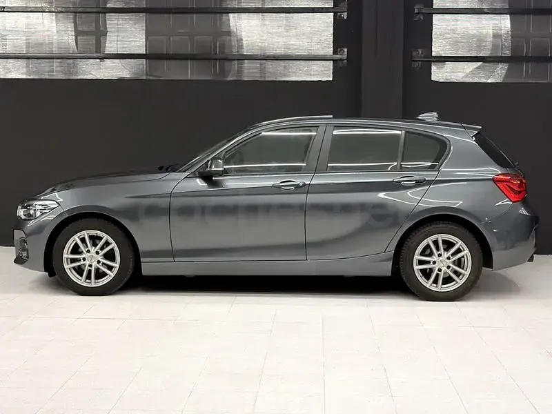 Usado BMW 118 Sport Line 150 CV (110 kW) 2018 Gris / plata Berlina