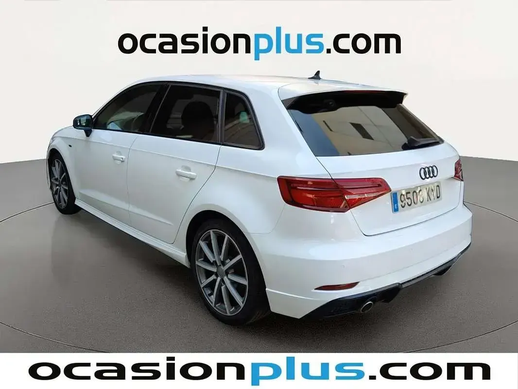 Usado Audi A3 Sportback S-Line 116 CV (85 kW) 2019 Blanco Utilitario