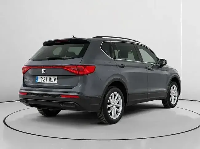 Usado Seat Tarraco Style 150 CV (110 kW) 2023 Gris / plata SUV