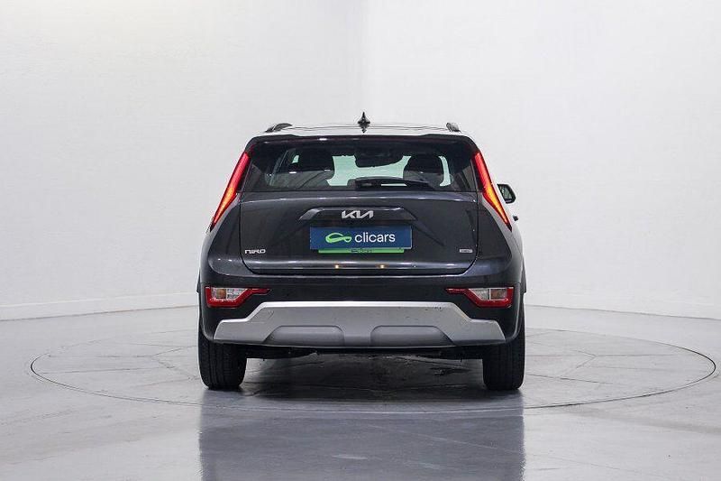 Usado Kia Niro 141 CV (103 kW) 2023 Gris SUV