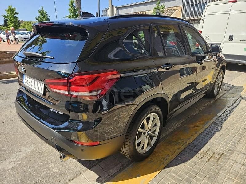 Usado BMW X1 Comfort Edition 150 CV (110 kW) 2021 Negro SUV