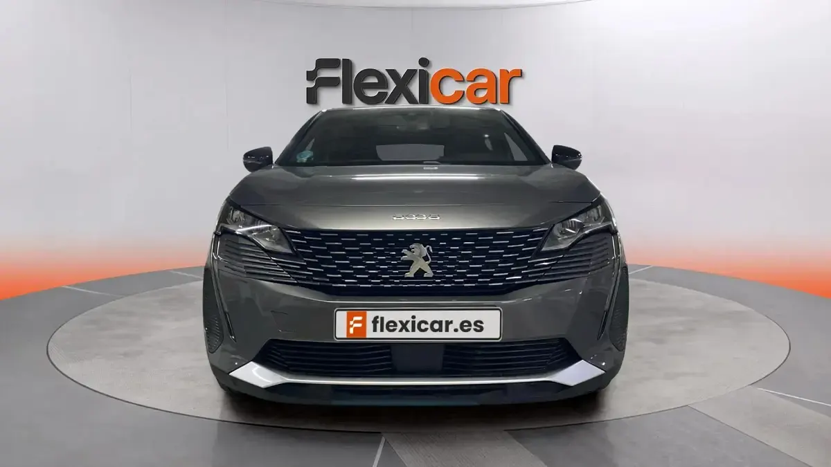 Usado Peugeot 3008 Allure 131 CV (96 kW) 2023 Gris SUV