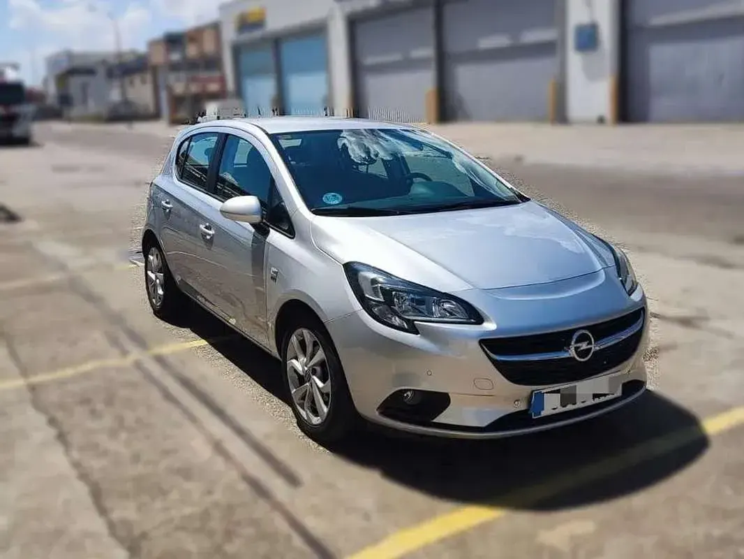 Usado Opel Corsa 90 CV (66 kW) 2019 Gris Utilitario