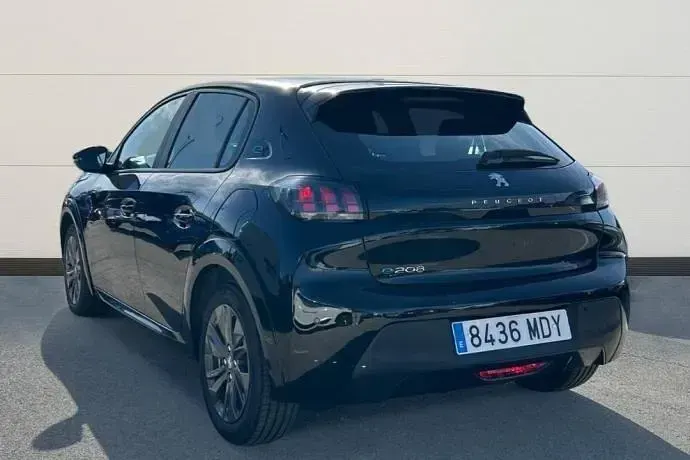 Usado Peugeot e-208 Active 100 kW (136 CV) 2023 Utilitario