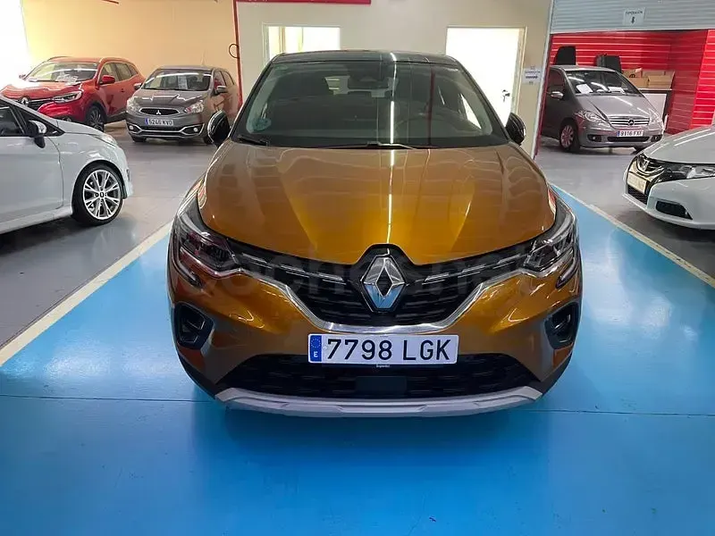 Usado Renault Captur Intens 130 CV (95 kW) 2020 Marrón SUV
