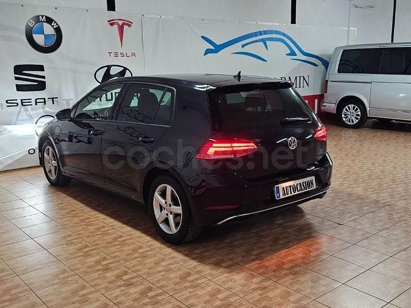 Usado VW Golf VII Advance 150 HP (110 kW) 2019 Preto Sedan