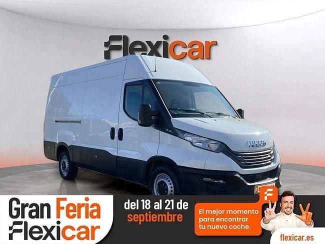 Blanco Usado 2022 Iveco Daily Berlina | 24.490 € (Precio justo) - Imagen 1/4