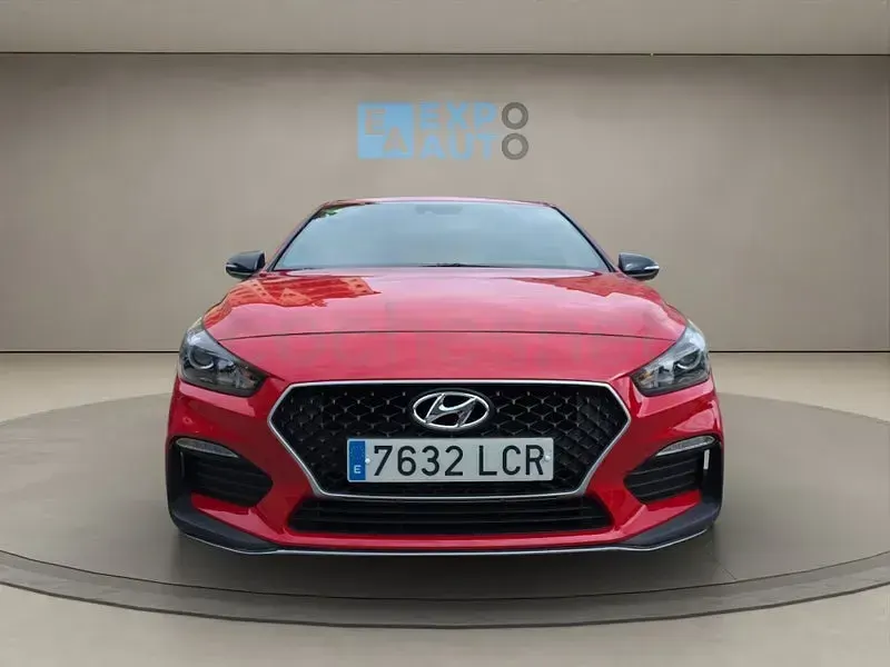Usado Hyundai i30 N Line 120 CV (88 kW) 2019 Rojo Berlina