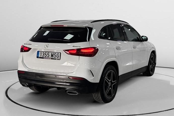 Usado Mercedes GLA200 150 CV (110 kW) 2024 SUV
