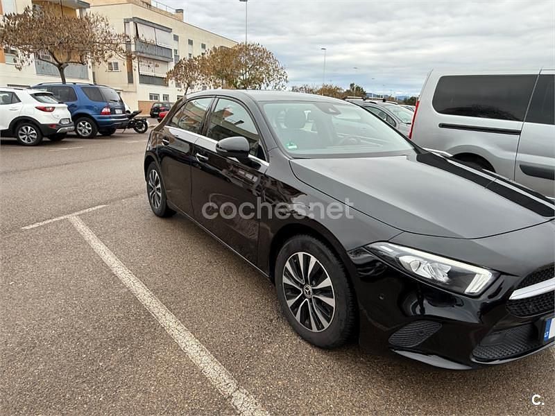 Negro Usado 2023 Mercedes A180 Berlina | 23.500 € (Super precio) - Imagen 1/4